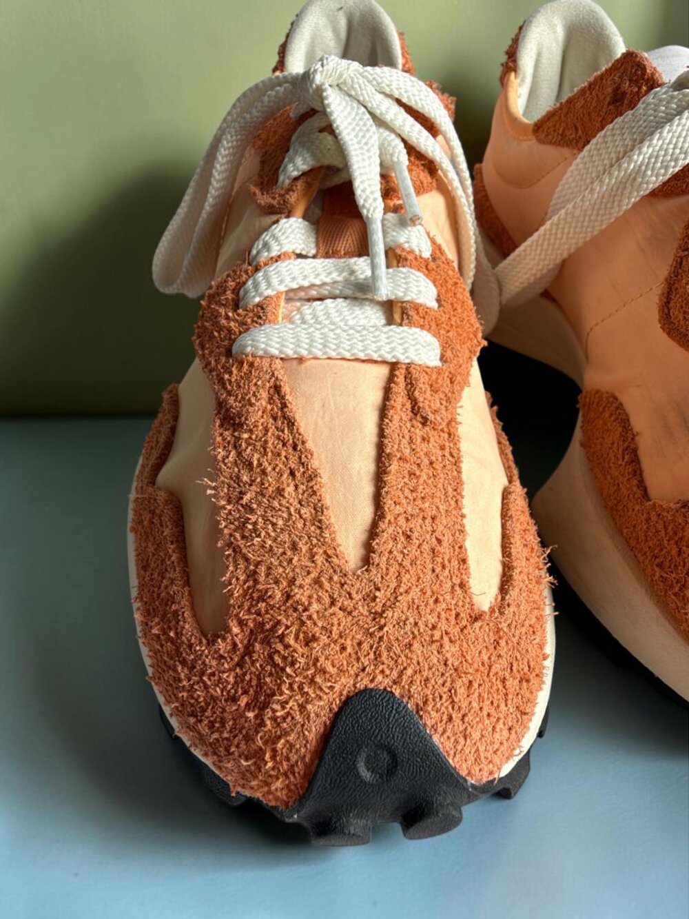 New Balance 327 Women’s Size 8.5 Copper Peach Blossom Orange Suede Sneakers - Picture 3 of 16
